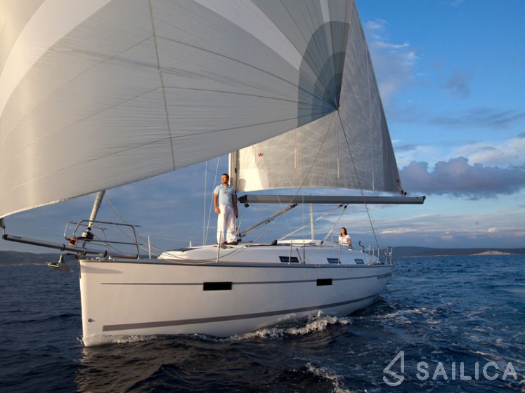 Bavaria 36 Cruiser - Yacht Charter Sailica