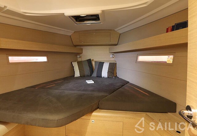 Dufour 382 GL - Yacht Charter Sailica