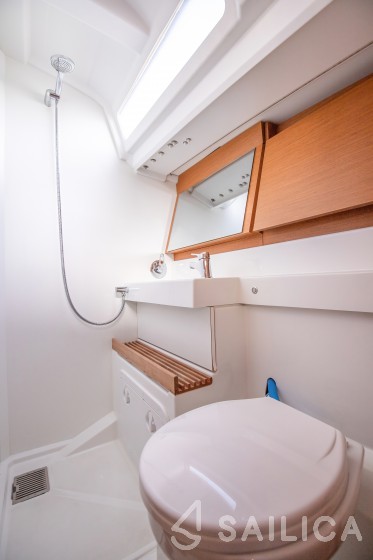 Sun Odyssey 440 - Yacht Charter Sailica