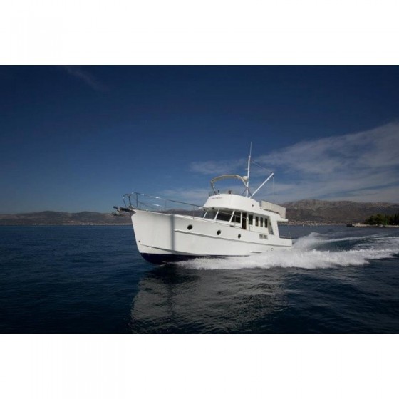 Swift Trawler 42 - Yacht Charter Sailica