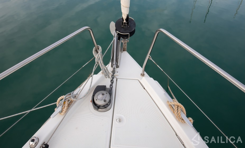 Oceanis 40.1 - Yacht Charter Sailica