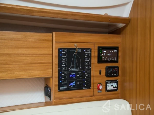 Maxus 33.1 RS Prestige - Yacht Charter Sailica