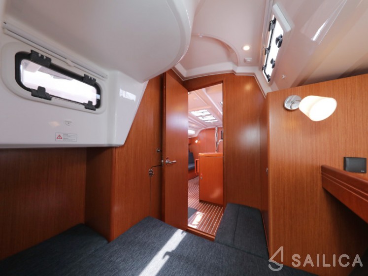 Bavaria Cruiser 37 - Yacht Charter Sailica