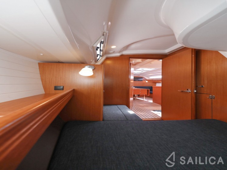 Bavaria Cruiser 37 - Yacht Charter Sailica