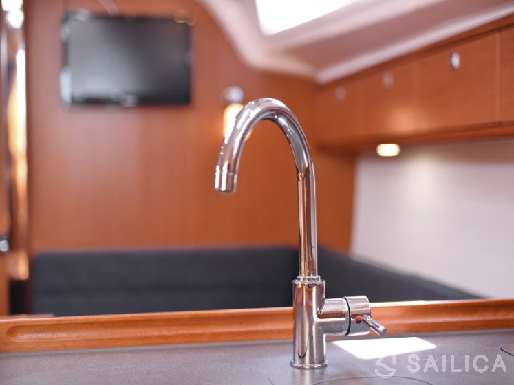 Bavaria Cruiser 37 - Yacht Charter Sailica
