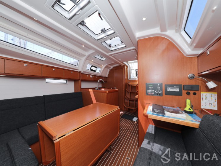 Bavaria Cruiser 37 - Yacht Charter Sailica