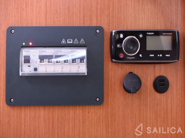 Bavaria Cruiser 37 - Yacht Charter Sailica