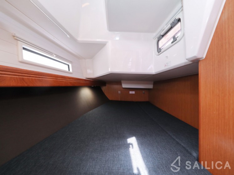 Bavaria Cruiser 37 - Yacht Charter Sailica