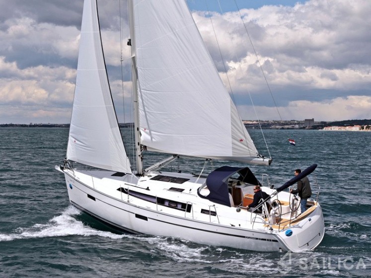 Bavaria Cruiser 37 - Yacht Charter Sailica