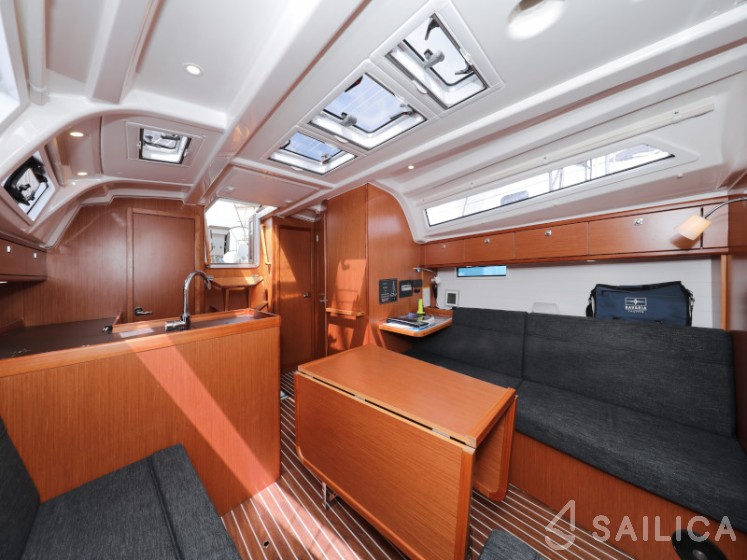 Bavaria Cruiser 37 - Yacht Charter Sailica