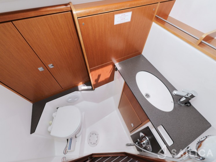 Bavaria Cruiser 37 - Yacht Charter Sailica