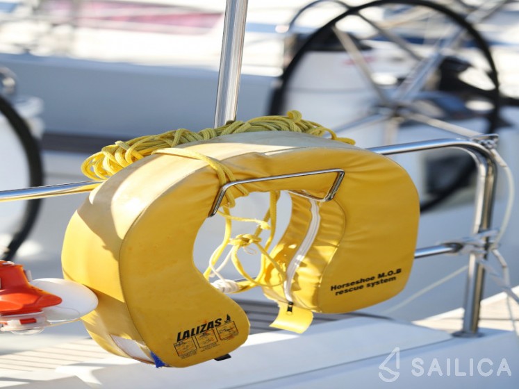 Sun Odyssey 39i - Yacht Charter Sailica