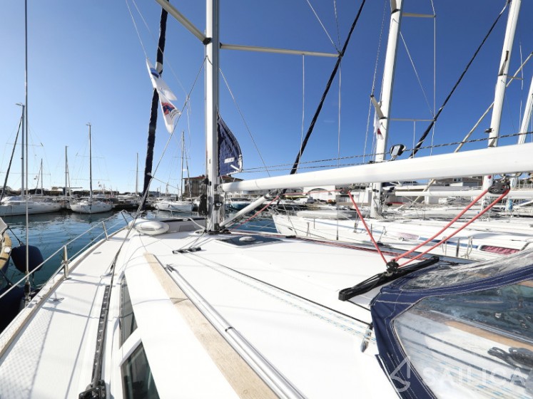 Sun Odyssey 39i - Yacht Charter Sailica
