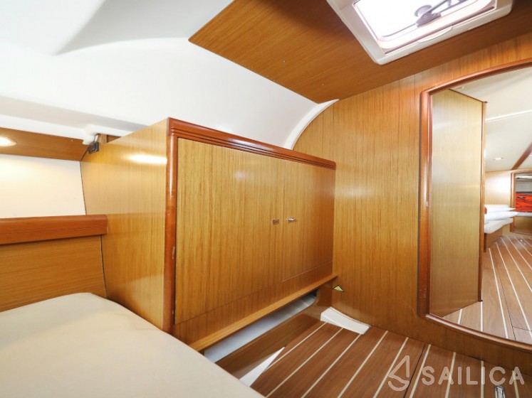 Sun Odyssey 39i - Yacht Charter Sailica