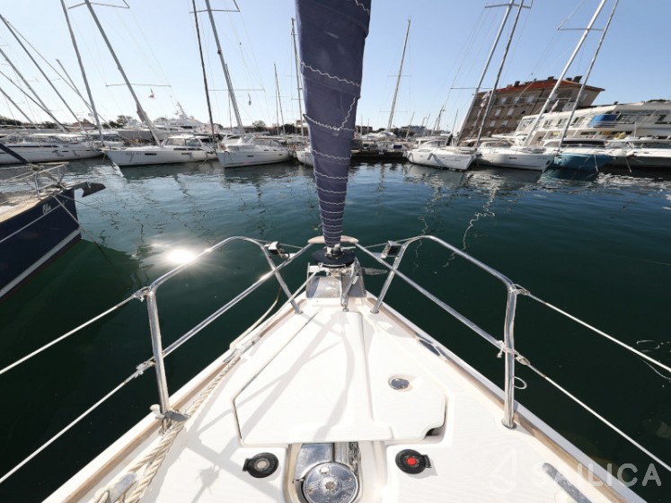 Sun Odyssey 39i - Yacht Charter Sailica