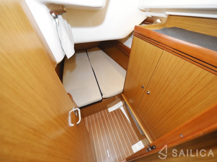 Sun Odyssey 39i - Yacht Charter Sailica