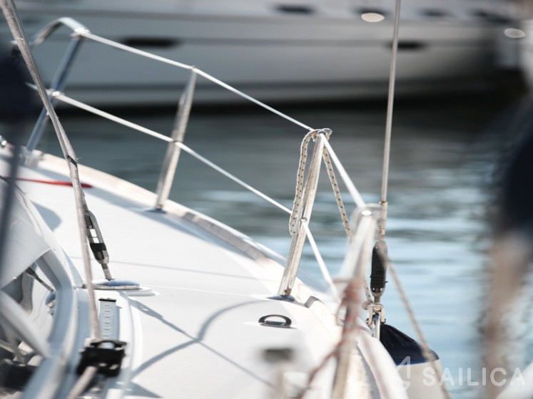 Sun Odyssey 39i - Yacht Charter Sailica