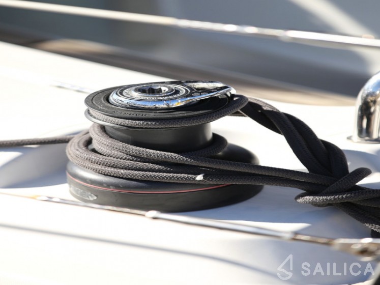 Sun Odyssey 39i - Yacht Charter Sailica