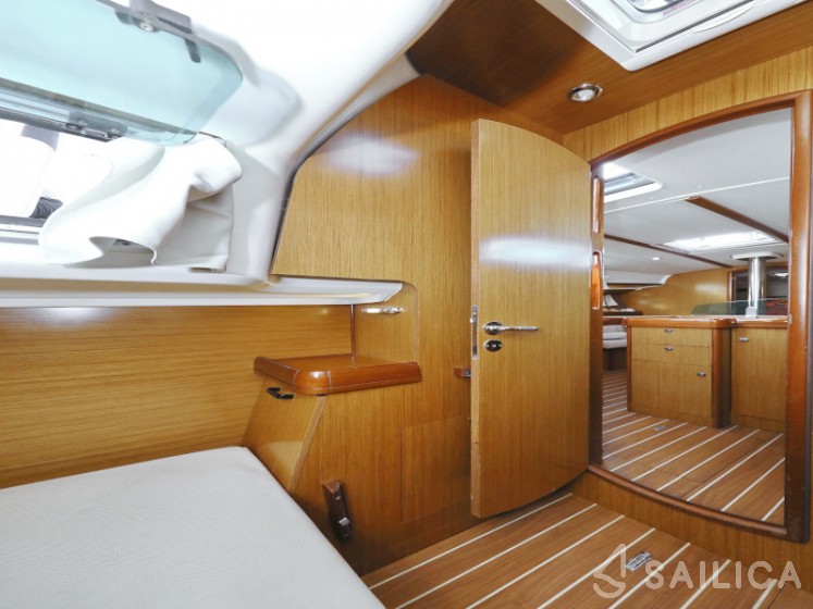 Sun Odyssey 39i - Yacht Charter Sailica