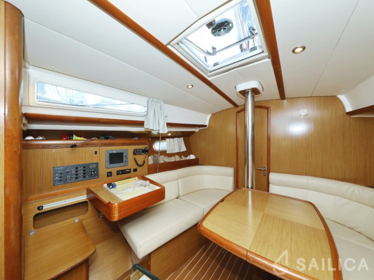 Sun Odyssey 39i - Yacht Charter Sailica