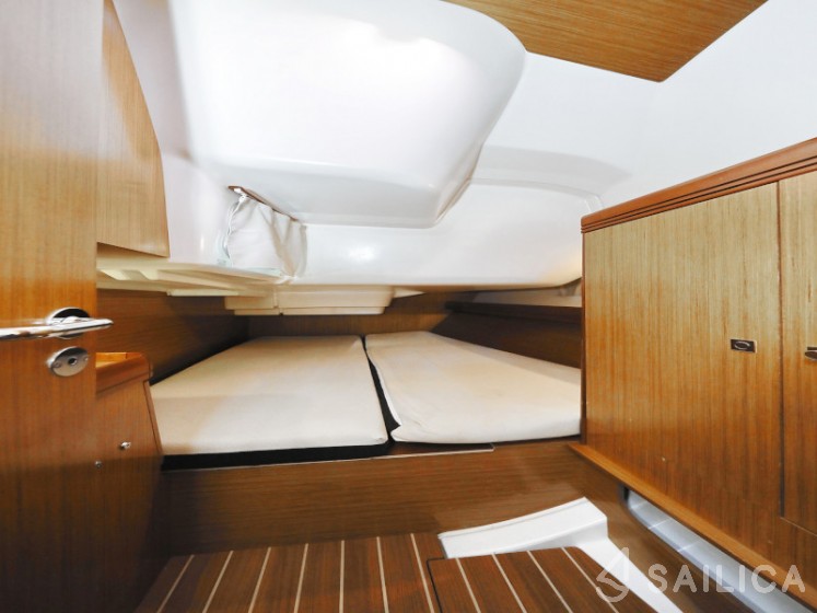 Sun Odyssey 39i - Yacht Charter Sailica