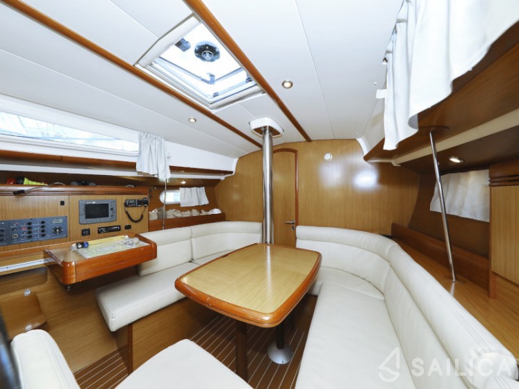 Sun Odyssey 39i - Yacht Charter Sailica