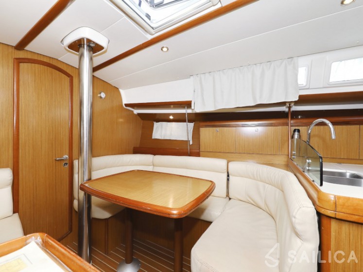 Sun Odyssey 39i - Yacht Charter Sailica