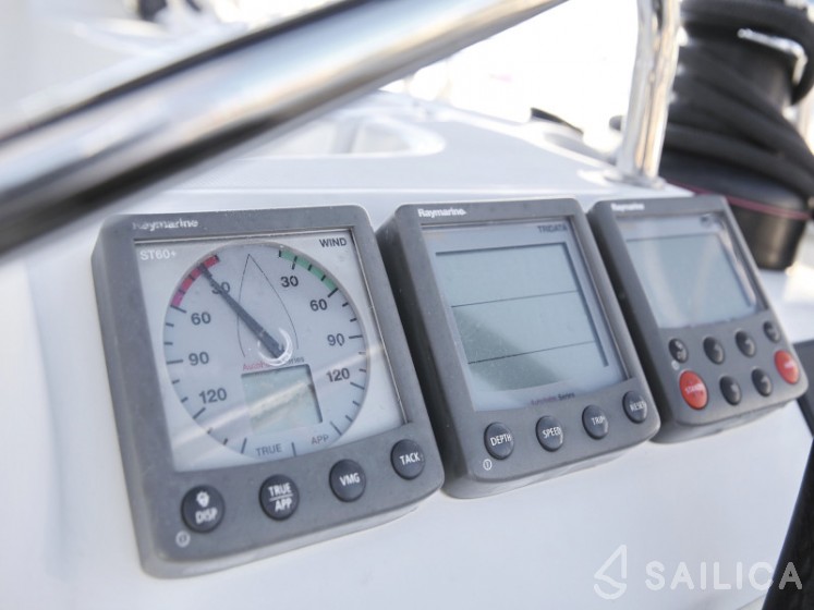 Sun Odyssey 39i - Yacht Charter Sailica