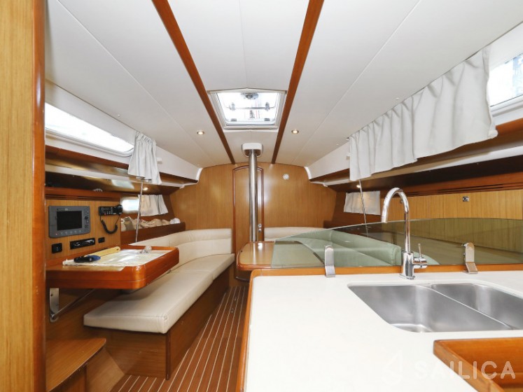 Sun Odyssey 39i - Yacht Charter Sailica