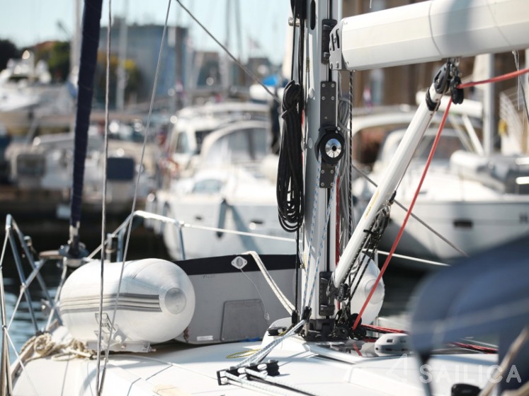 Sun Odyssey 39i - Yacht Charter Sailica