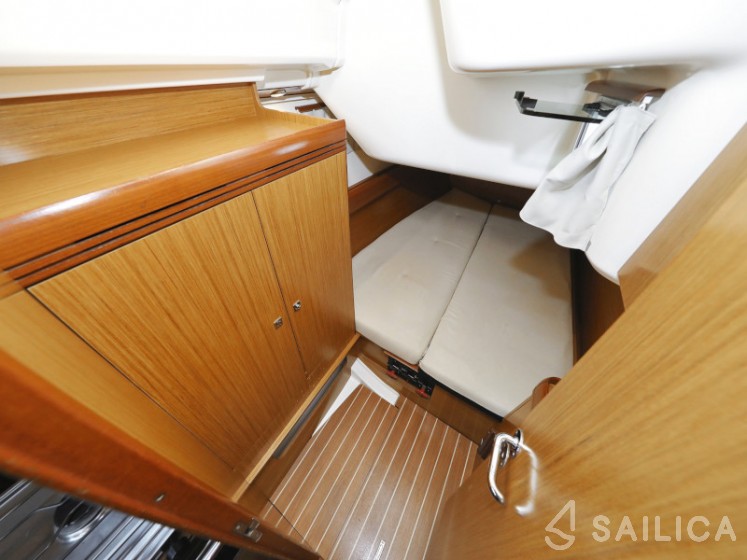 Sun Odyssey 39i - Yacht Charter Sailica