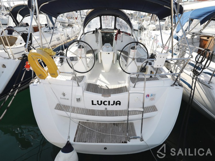 Sun Odyssey 39i - Yacht Charter Sailica