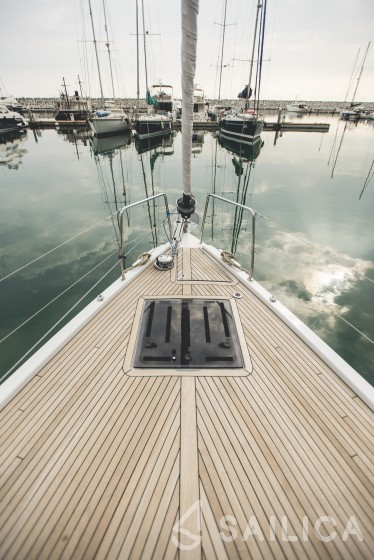 Oceanis 51.1 - Yacht Charter Sailica