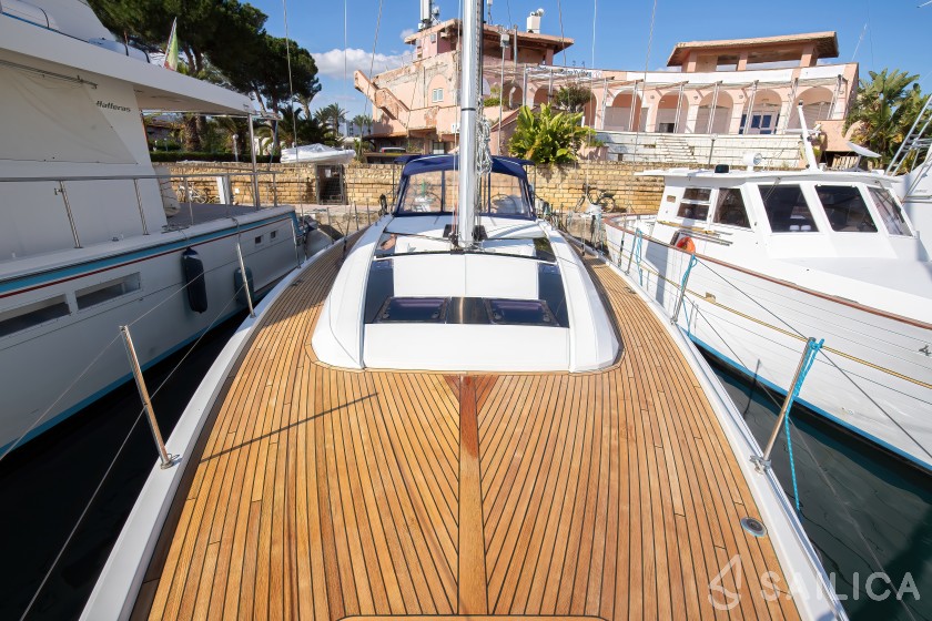 Oceanis 51.1 - Yacht Charter Sailica