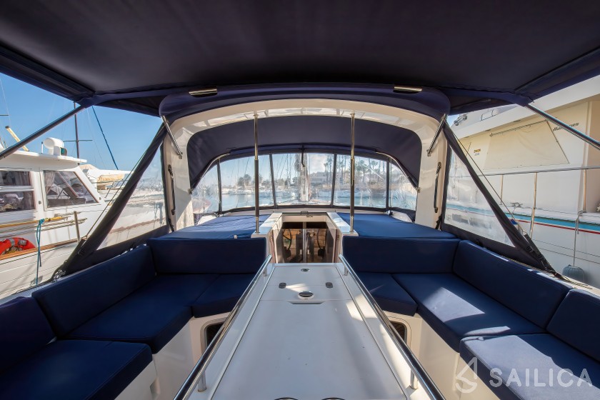 Oceanis 51.1 - Yacht Charter Sailica