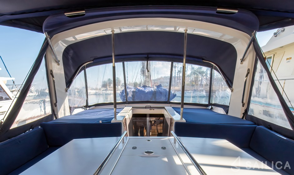 Oceanis 51.1 - Yacht Charter Sailica