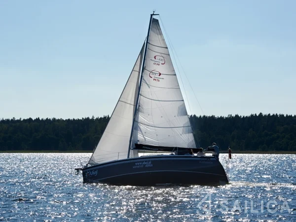 Maxus 33.1 RS - Yacht Charter Sailica