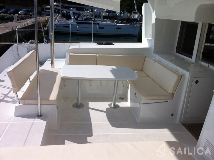 Lagoon 450 - Yacht Charter Sailica