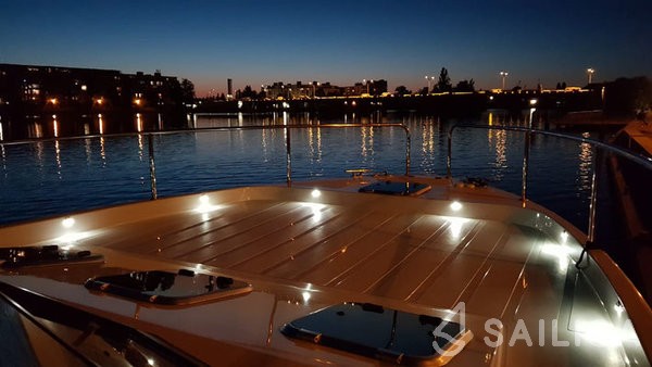Futura 36 - Yacht Charter Sailica