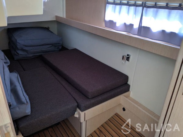 Futura 36 - Yacht Charter Sailica