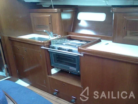 Oceanis 393 Clipper - Yacht Charter Sailica