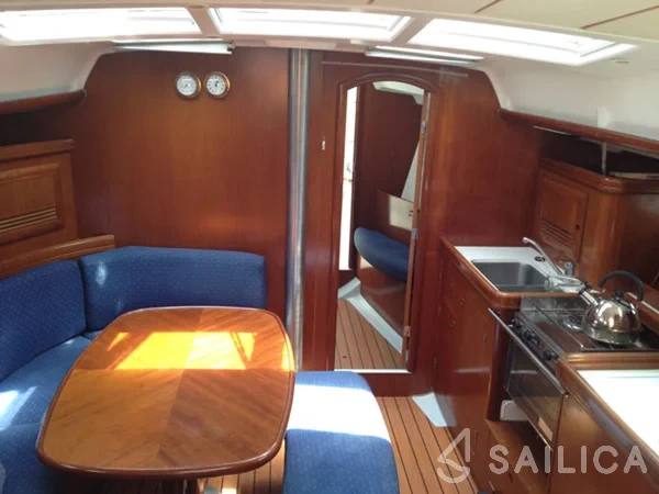 Oceanis 393 Clipper - Yacht Charter Sailica
