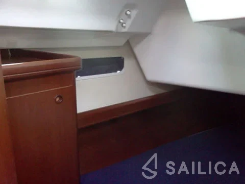 Oceanis 393 Clipper - Yacht Charter Sailica
