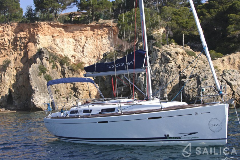 Dufour 365 Grand Large - Yacht Charter Sailica