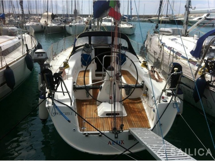 Bavaria 38 Match - Yacht Charter Sailica