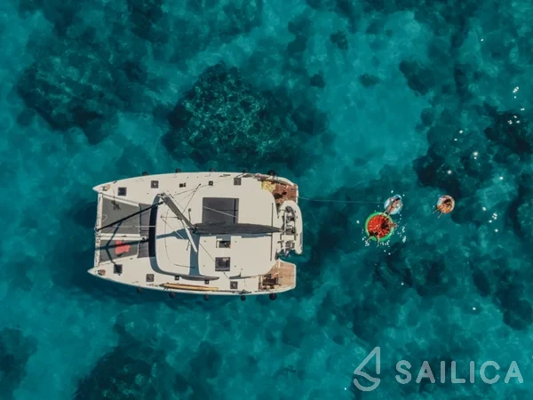 Lagoon 42 - Yacht Charter Sailica