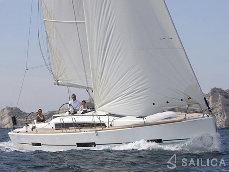 Dufour 412 GL - Yacht Charter Sailica