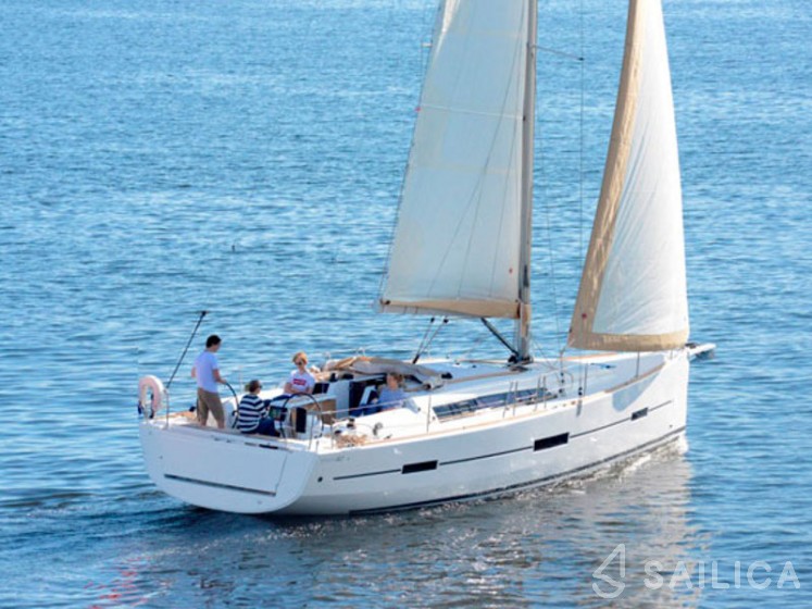 Dufour 412 GL - Yacht Charter Sailica