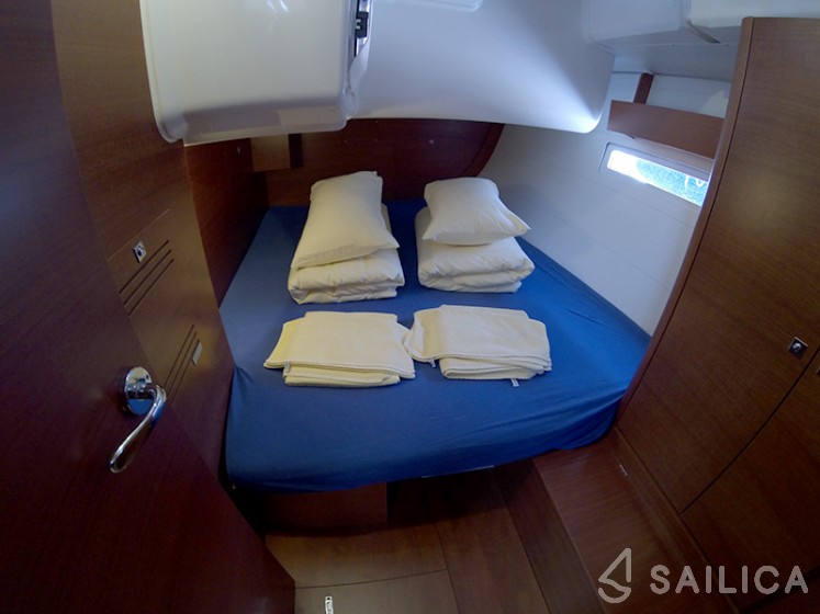 Dufour 412 GL - Yacht Charter Sailica