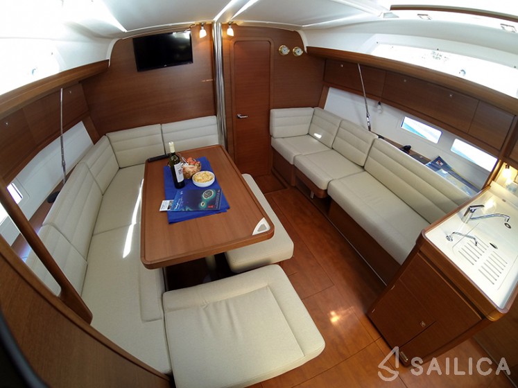 Dufour 412 GL - Yacht Charter Sailica